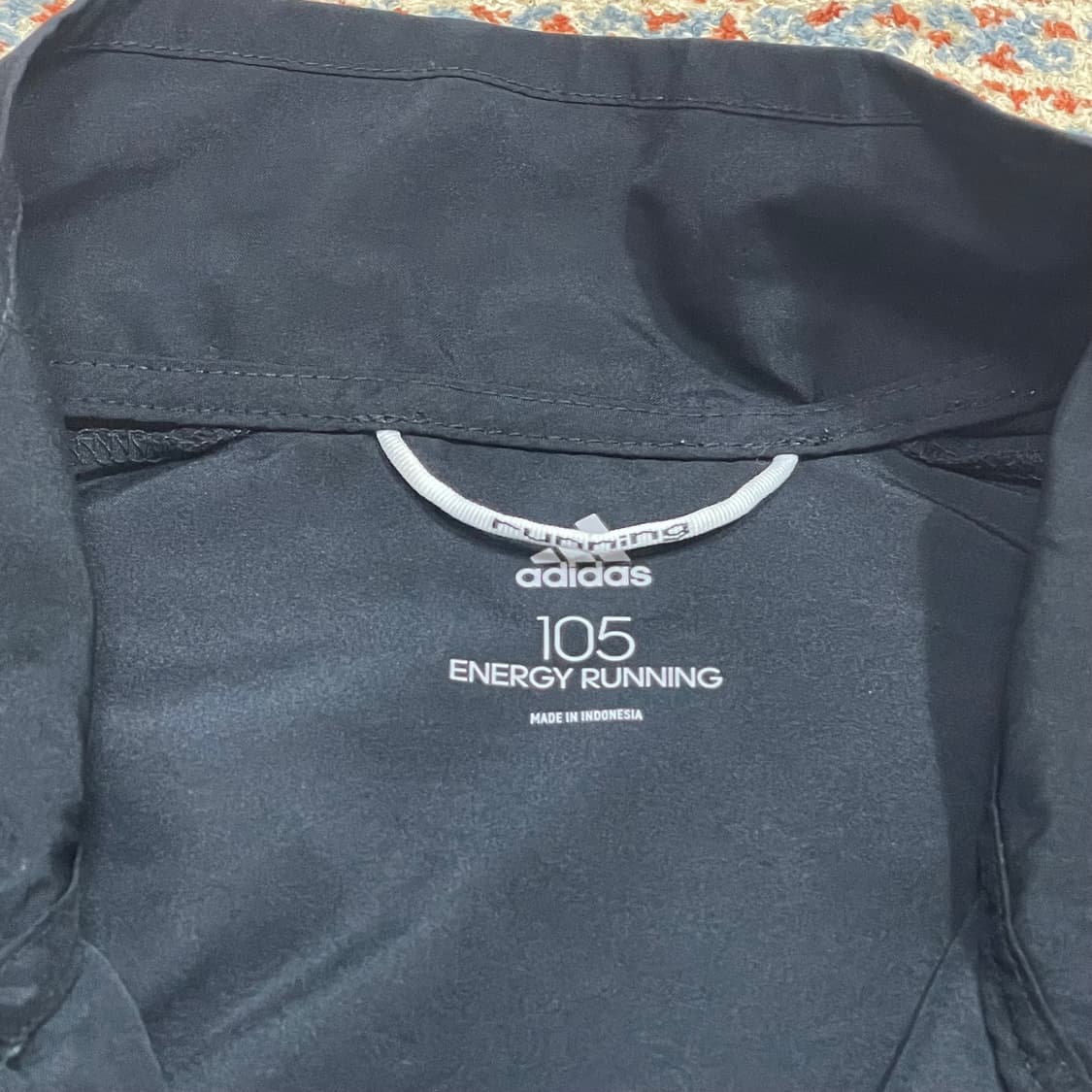 아디다스 삼각로고 러닝 블랙 경량자켓 남성105 상품이미지3