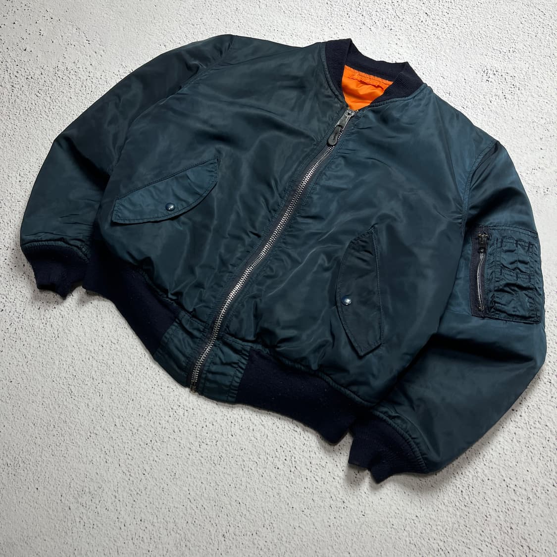 90s Alpha Industries MA-1 Flight Jacket 상품이미지1