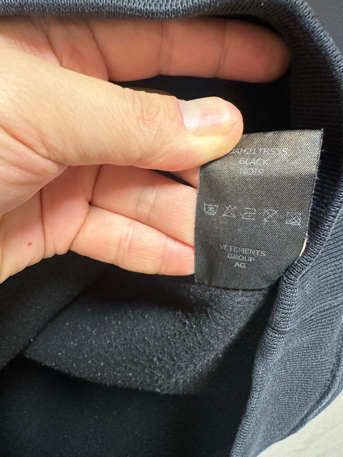 정품 20FW 베트멍 자수로고 후드 판매합니다 상품이미지5