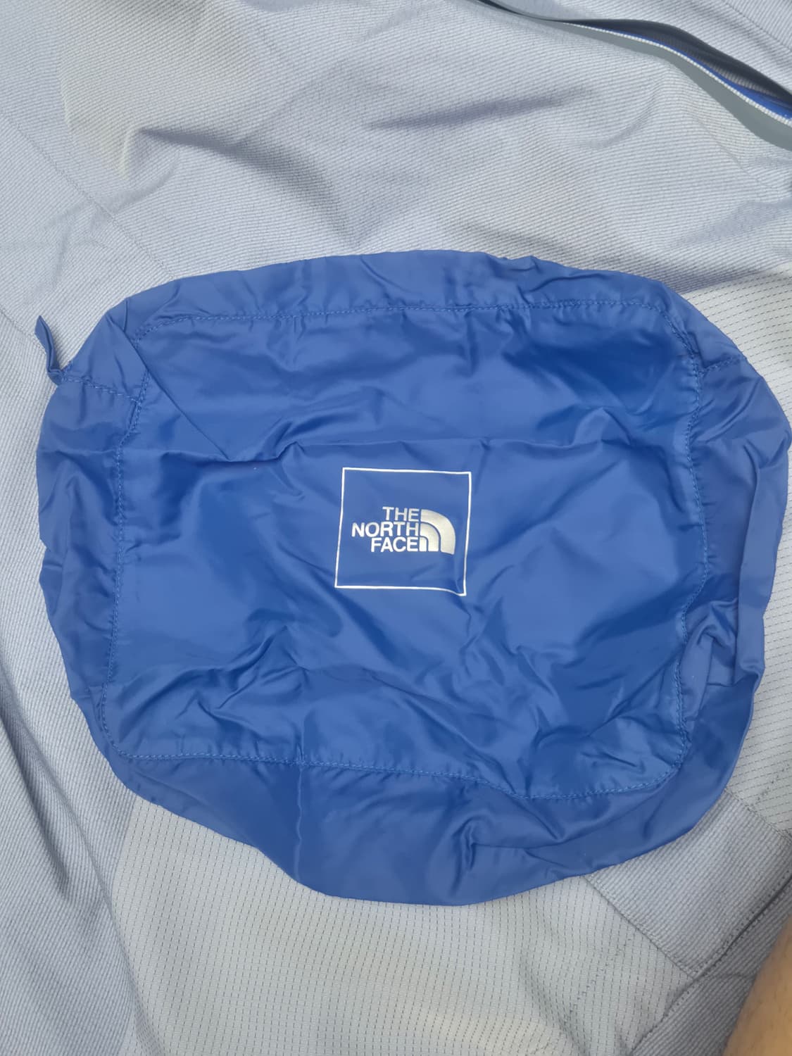 새상품) 노스페이스 드라이벤트

바람막이 상품이미지3