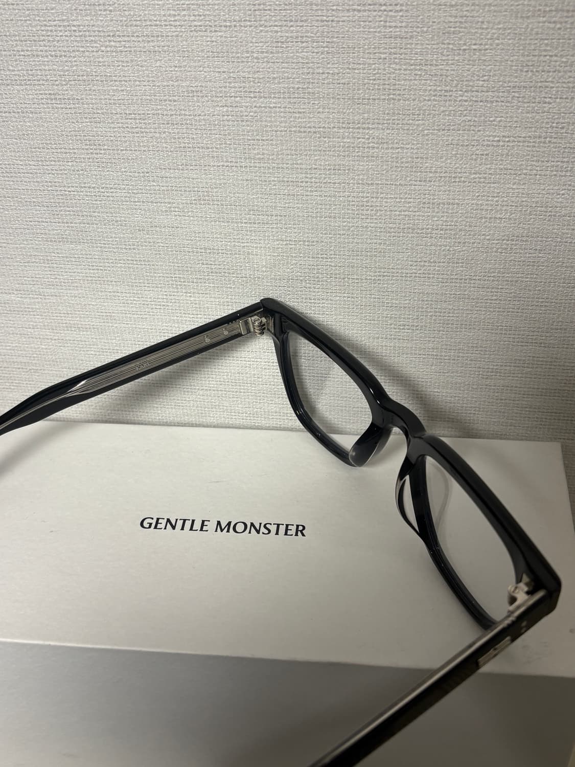 젠틀몬스터 칼 01 상품이미지5