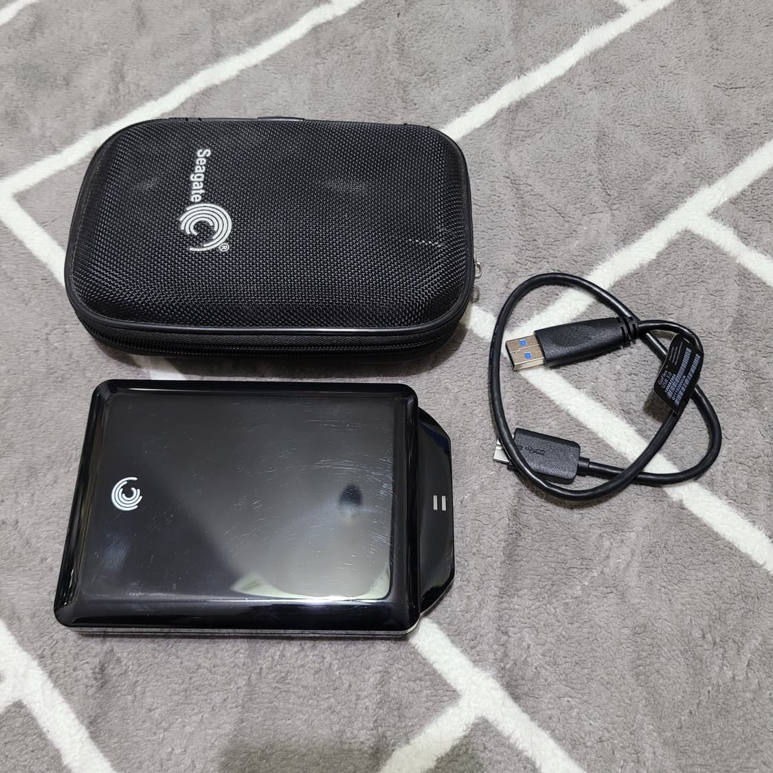 씨게이트 Seagate 외장하드 1tb + 케이스 + 케이블 포함 상품이미지1