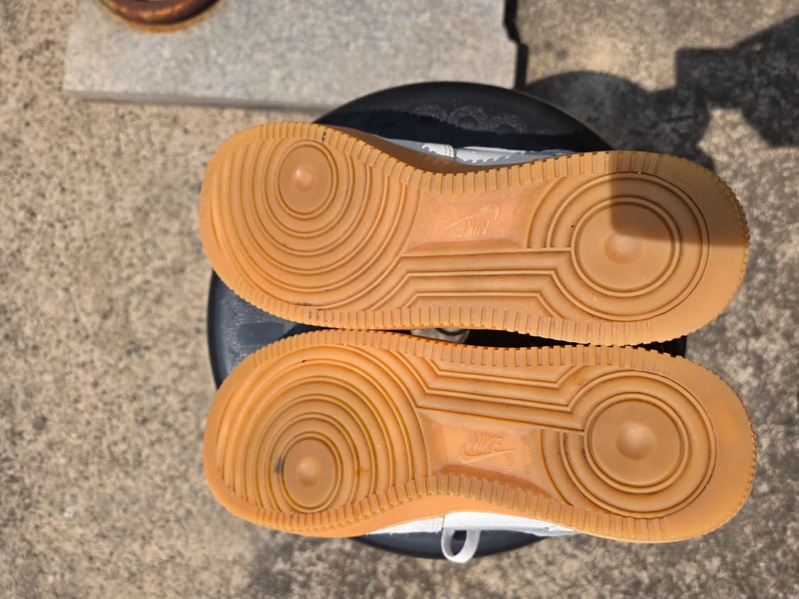 나이키 에어포스1 07 LV8 팬텀 라이트 스모키그레이 250 껌솔 상태 상품이미지5