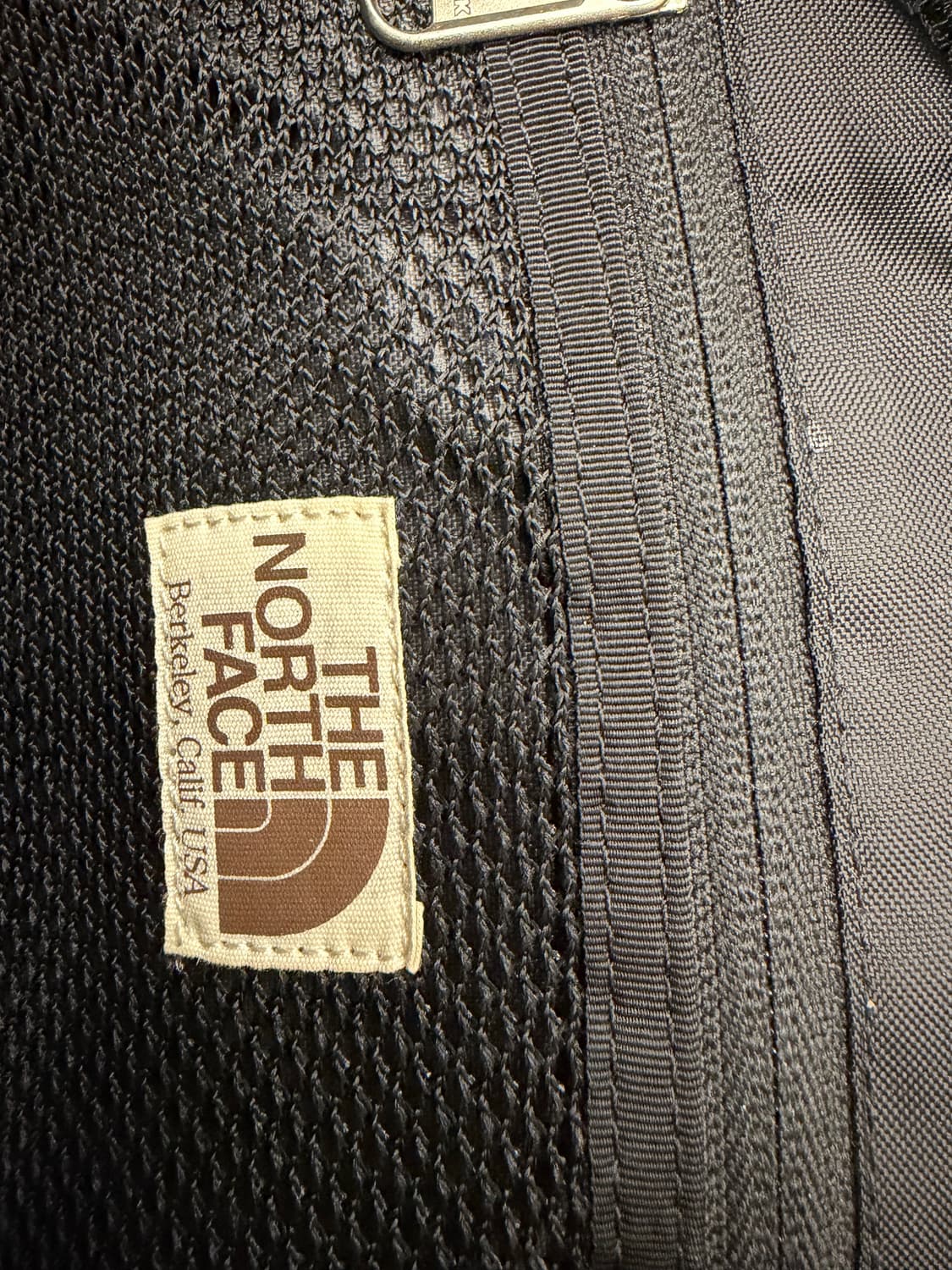 N70. 노스페이스 스웨이드 백팩 가방 상품이미지3