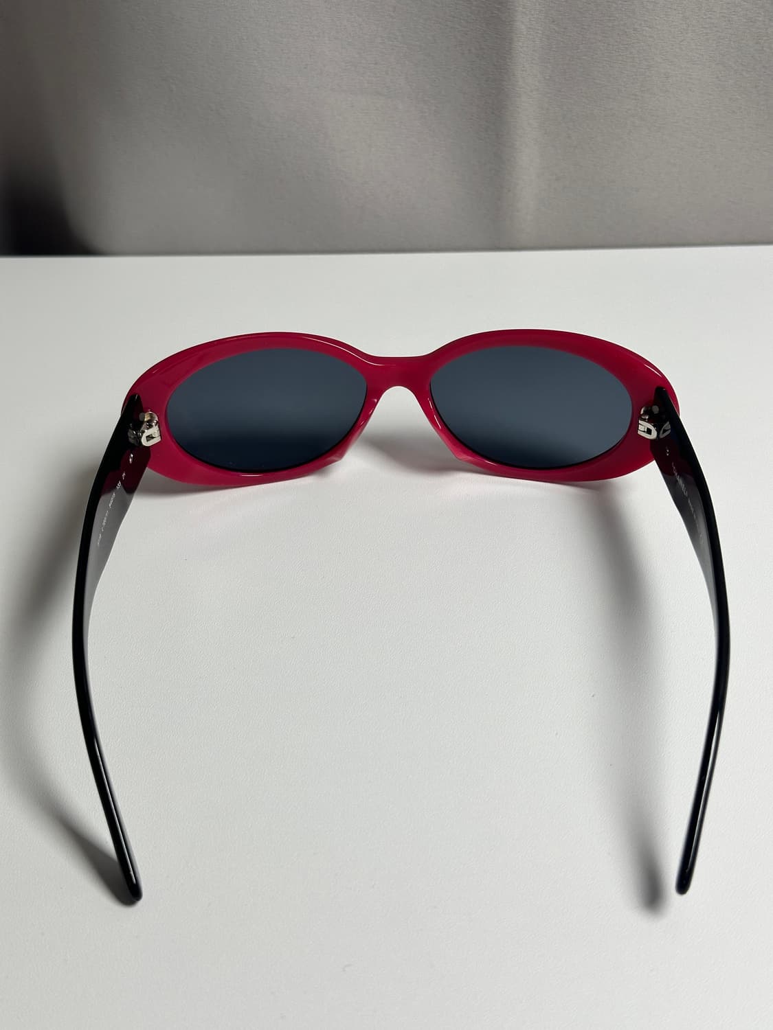 샤넬 오벌 프레임 선글라스 – 1990s 팝 아이콘 리에디션 상품이미지6