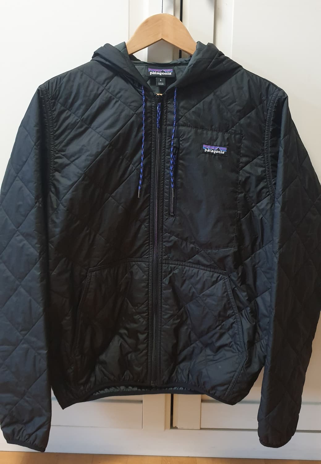 파타고니아 다이아몬드 퀼티드 보머 후디 자켓 블랙 S
 상품이미지3