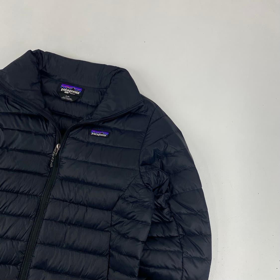 파타고니아 블랙 다운 경량 패딩 (95) 상품이미지1