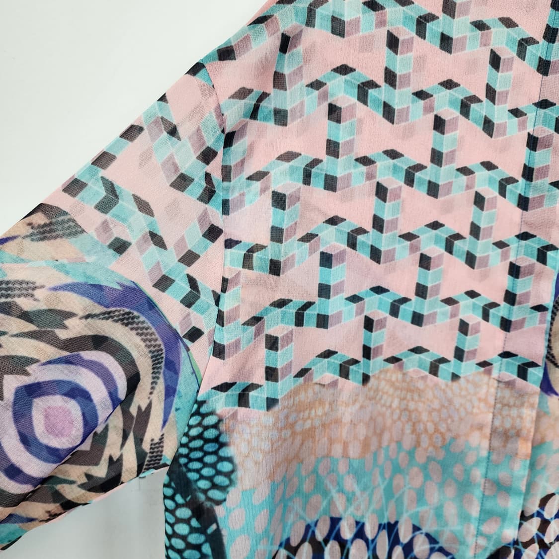 비비안 디자인 패턴 롱 시스루 로브 상품이미지4