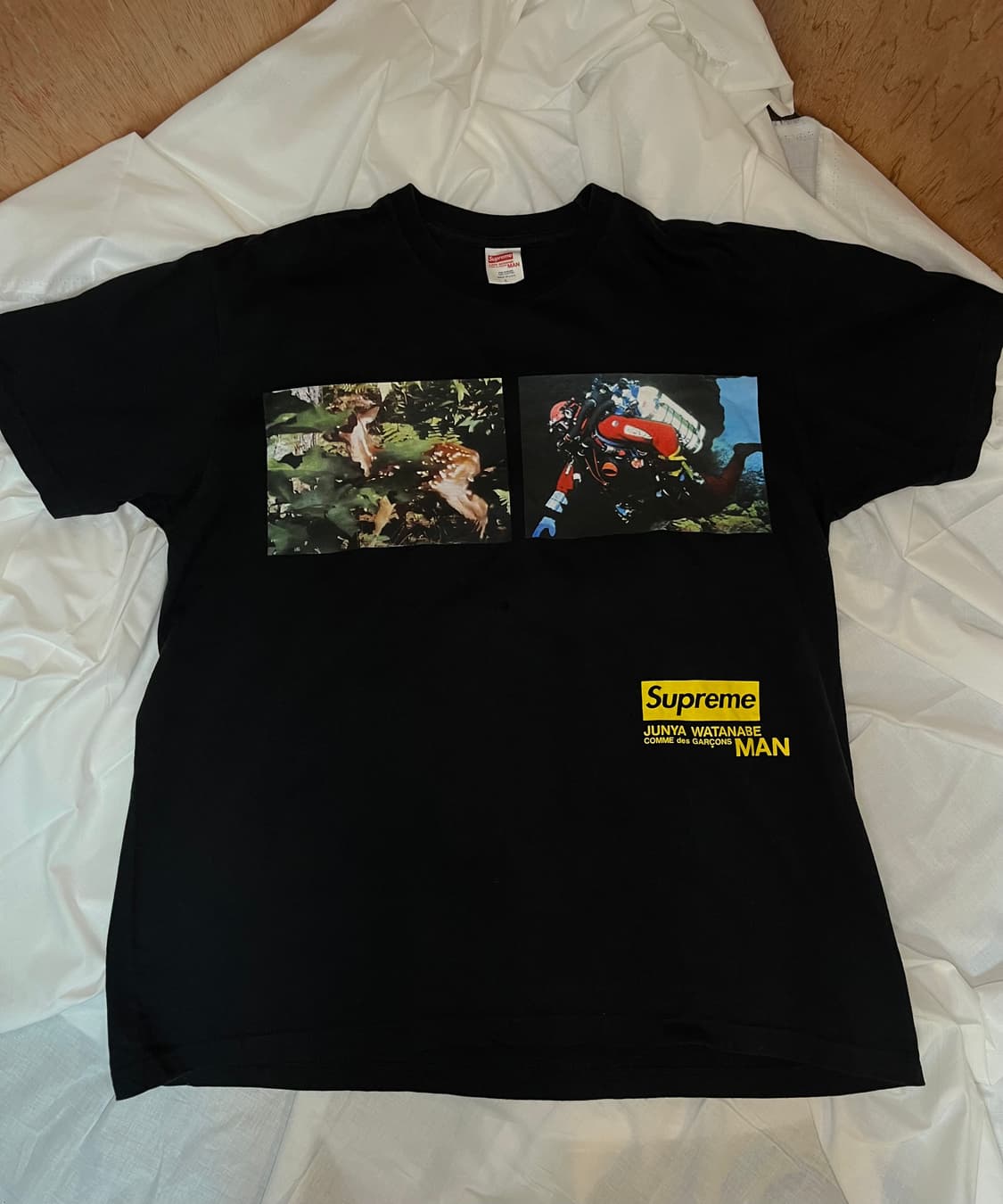 슈프림 x 준야 와타나베 꼼데가르송 맨 그래픽 티셔츠 상품이미지1
