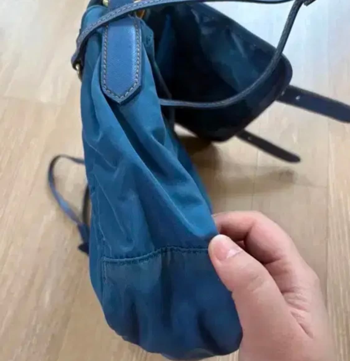 프라다 포코노 크로스백 상품이미지3