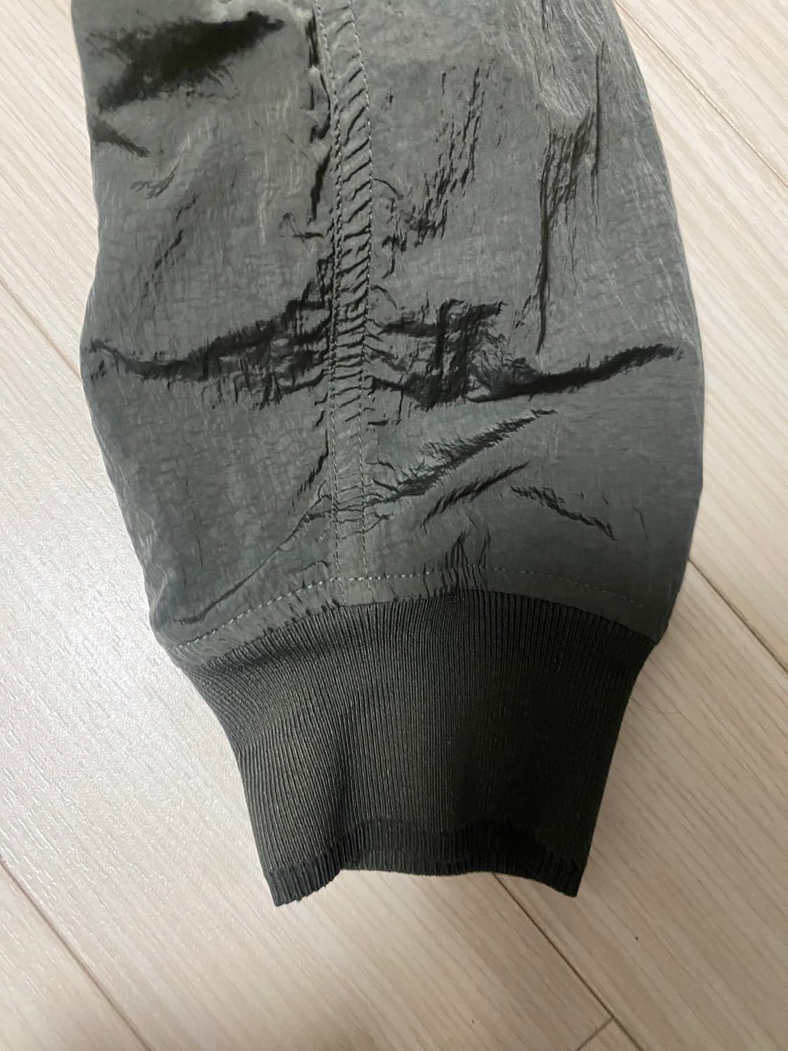 바라쿠타 나일론 후드 붐버자켓 상품이미지6