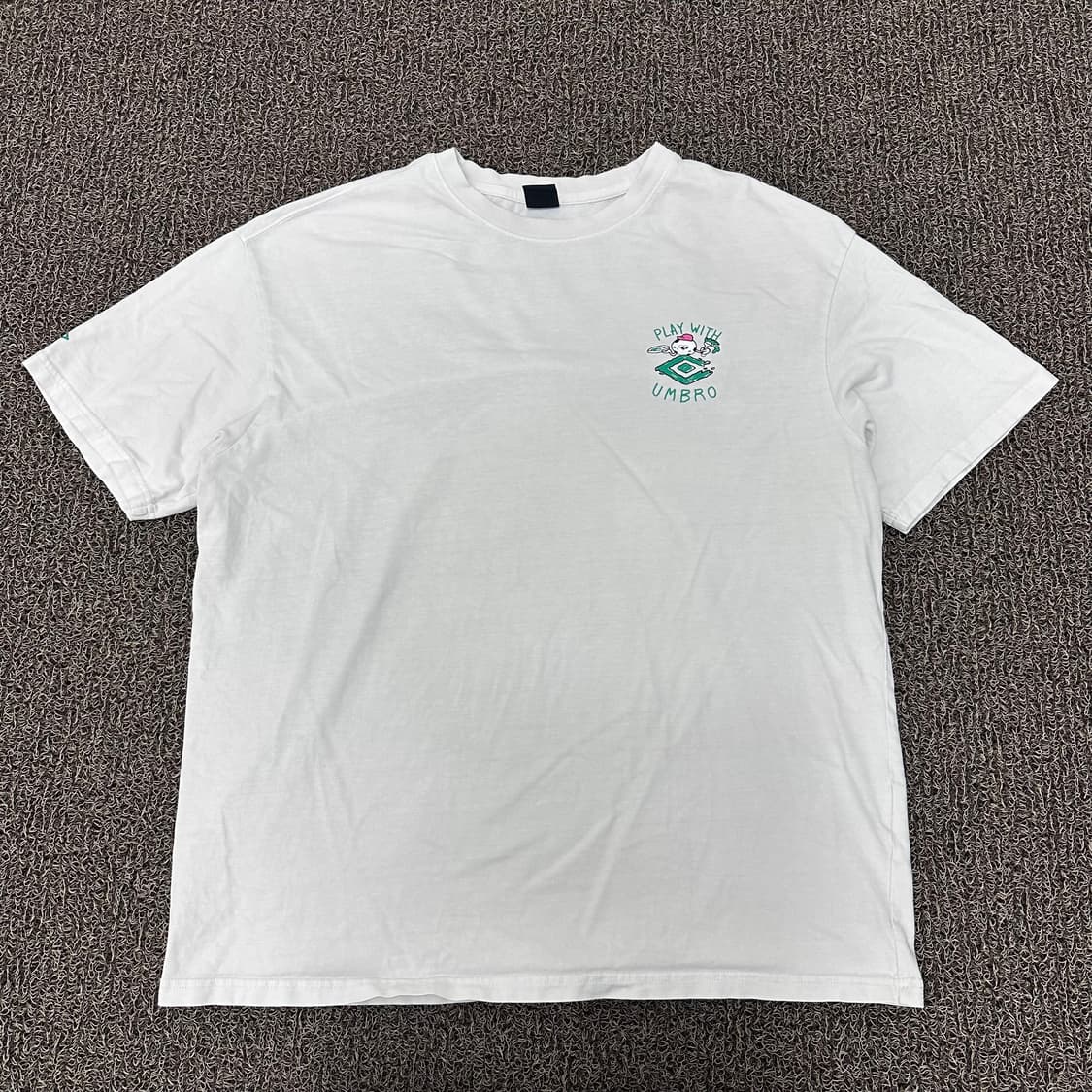 엄브로 반팔티셔츠 화이트 110(2XL) 상품이미지1