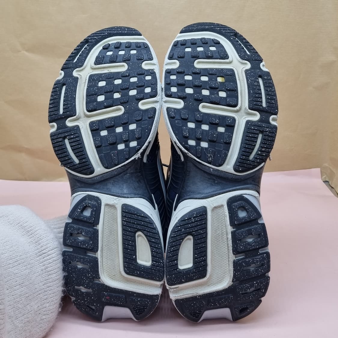 나이키 V2K런 남성운동화 275 상품이미지3