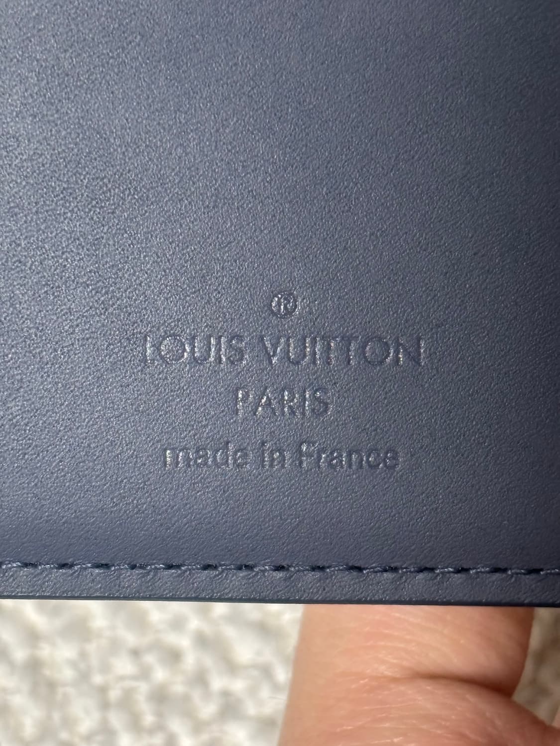 [NFC내장] 루이비통 쉐도우 모노그램 멀티플 반지갑 네이비 상품이미지6