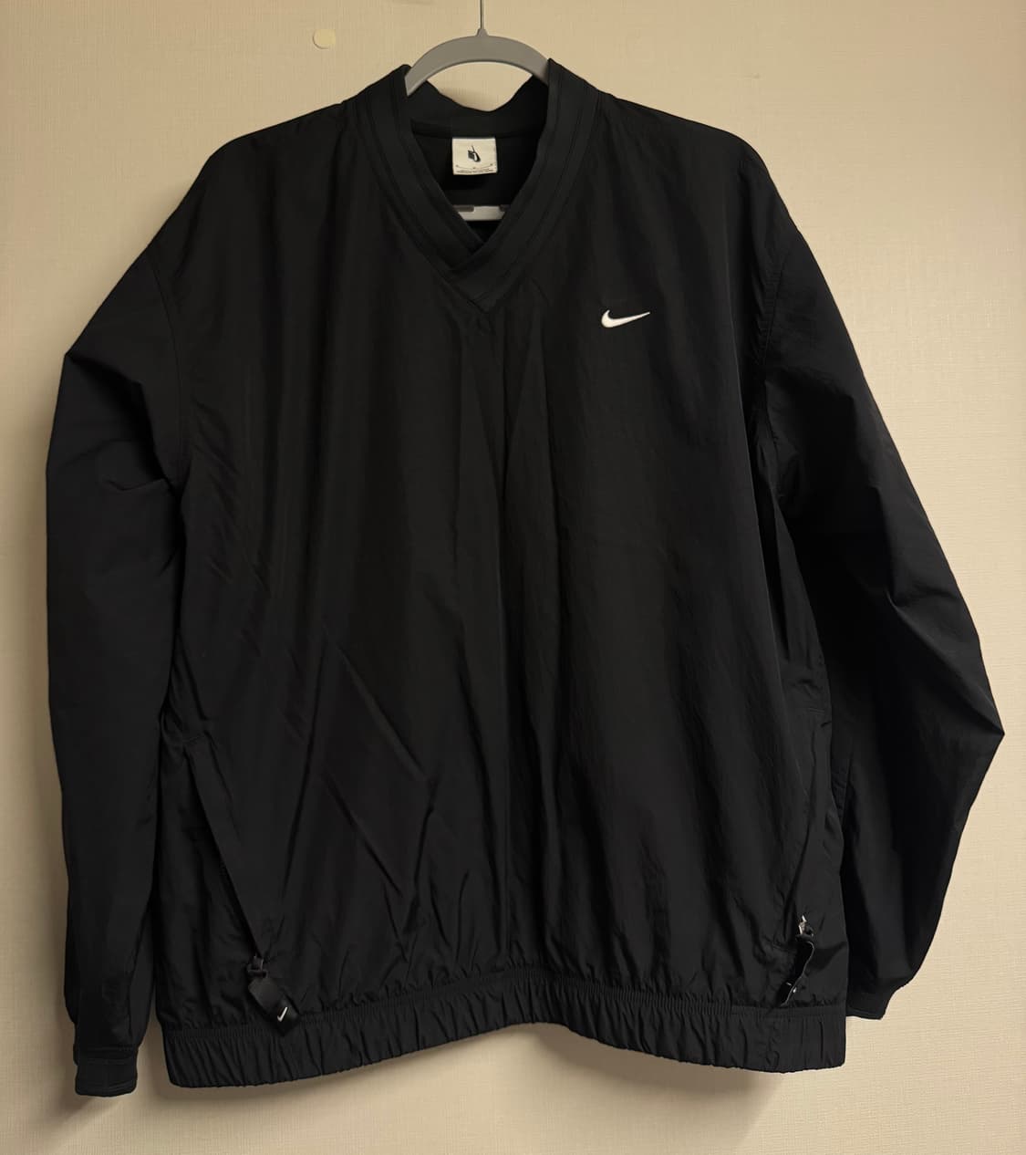 나이키NRG 솔로스우시 바람막이 풀오버 M 블랙 (오버핏) 상품이미지1