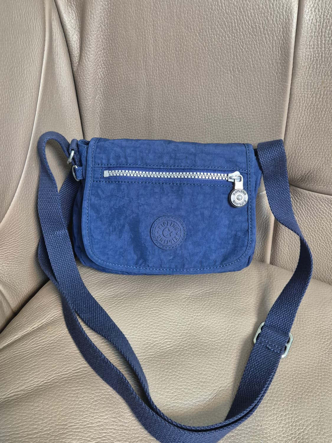 키플링 미르테 크로스백. 상품이미지1