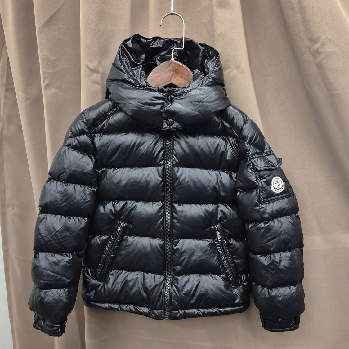 몽클레어 블랙 패딩 후드 8/130cm 상품이미지1