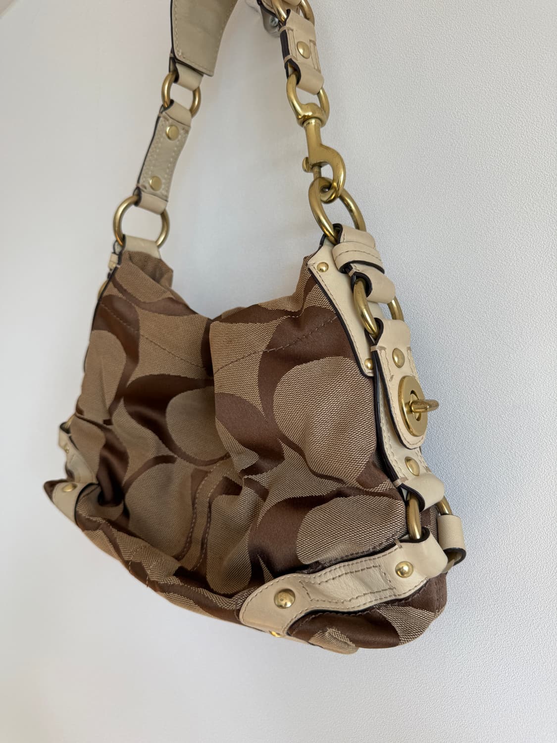 코치(COACH) 모노그램 숄더백 상품이미지3