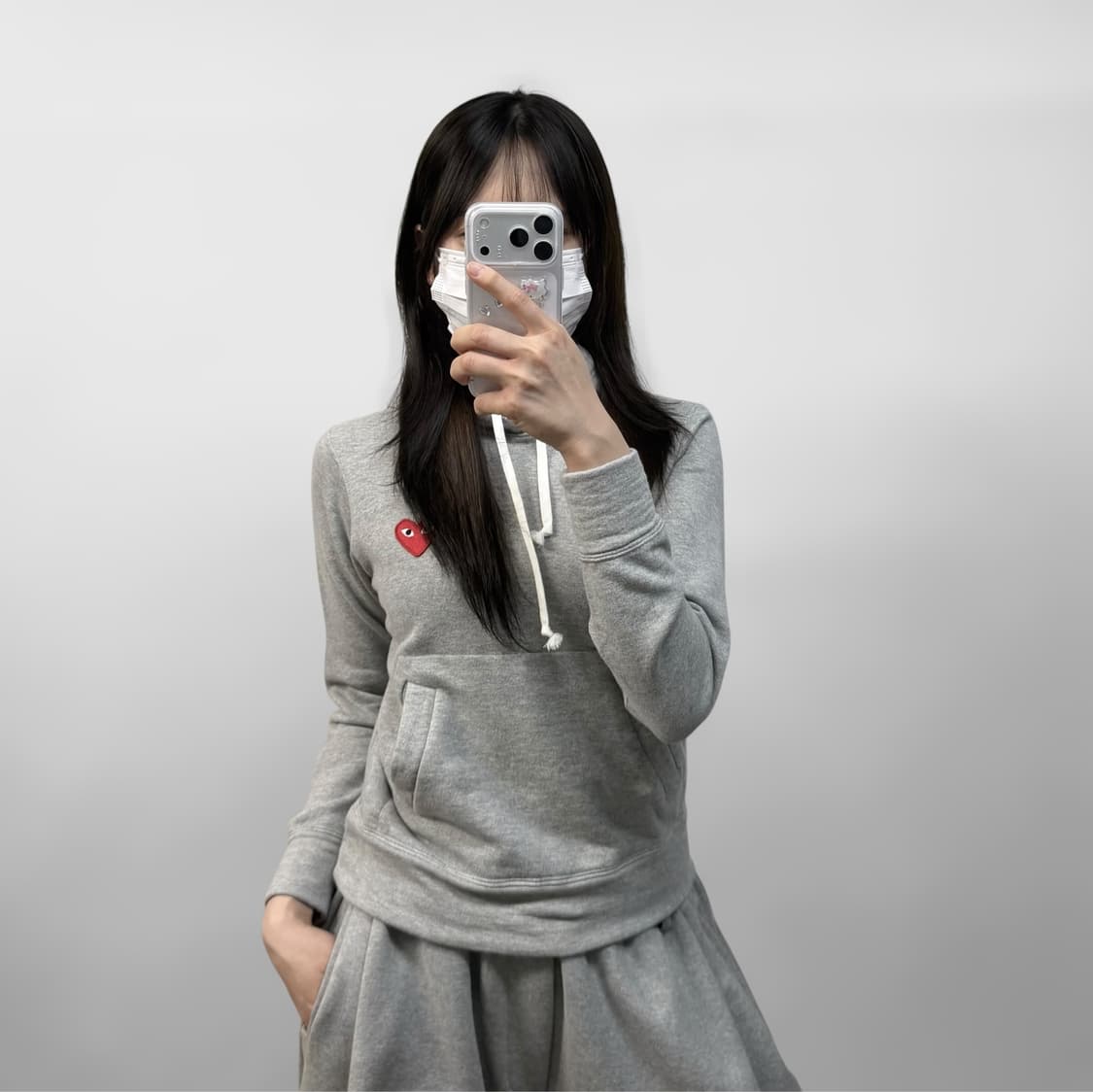 꼼데가르송 하트 와펜 후드티 그레이 상품이미지1