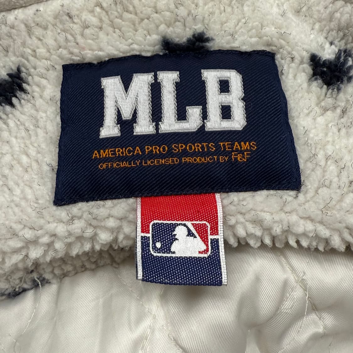 엠엘비 오레오 흰검 후리스 후드집업 상품이미지6