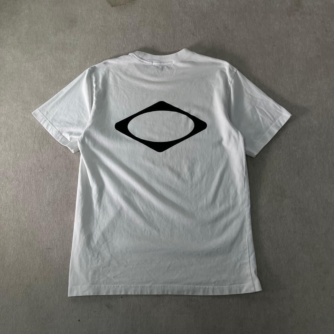 95 미스치프 백로고 반팔 티셔츠 상품이미지1