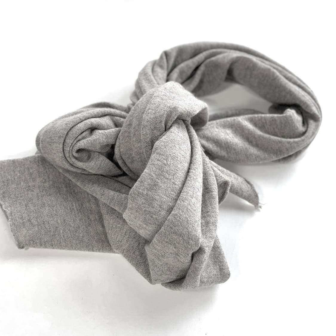 쟈딕앤볼테르 캐시미어 머플러 상품이미지1