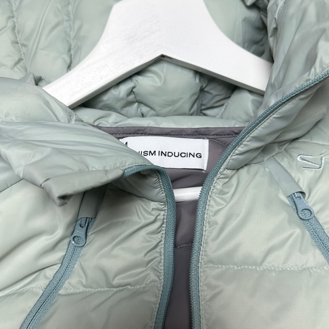 (택만 없는 새상품) 스키즘 인듀싱 경량 패딩 - M 상품이미지10
