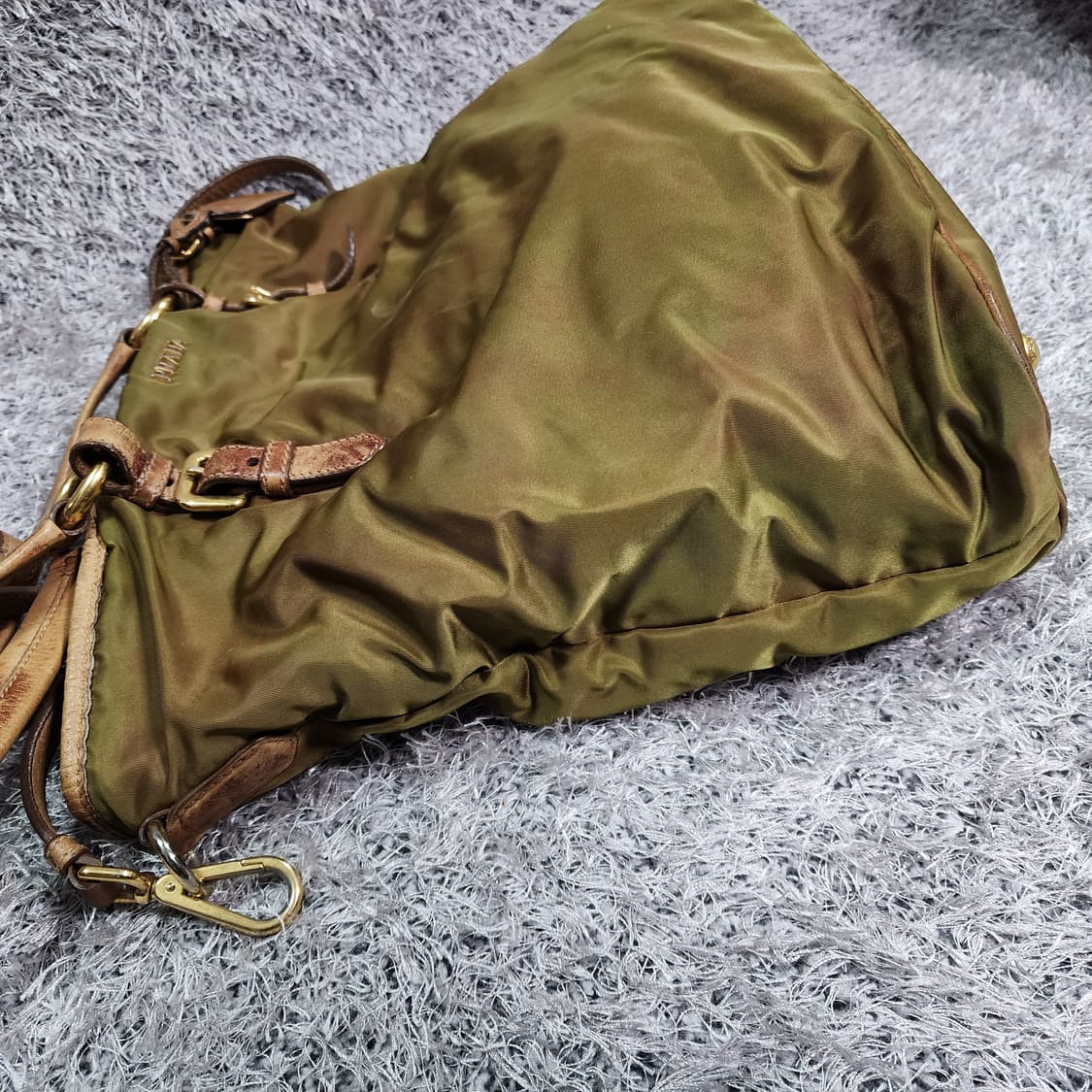 프라다 라일론 숄더백 상품이미지6