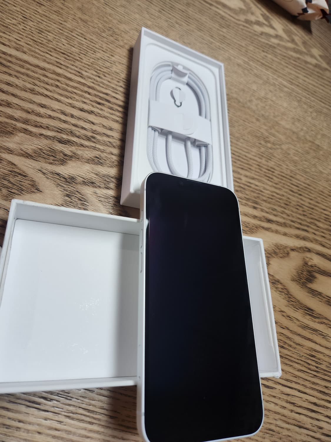 사이클수 3회 아이폰16e 배터리성능100% 상품이미지3