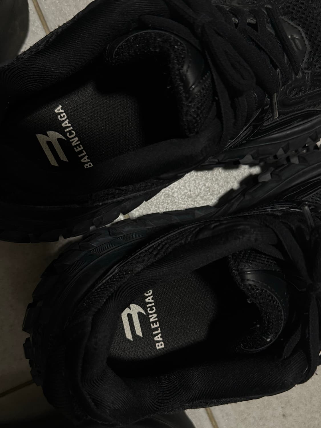 발렌시아가 디펜더 38 블랙 상품이미지4