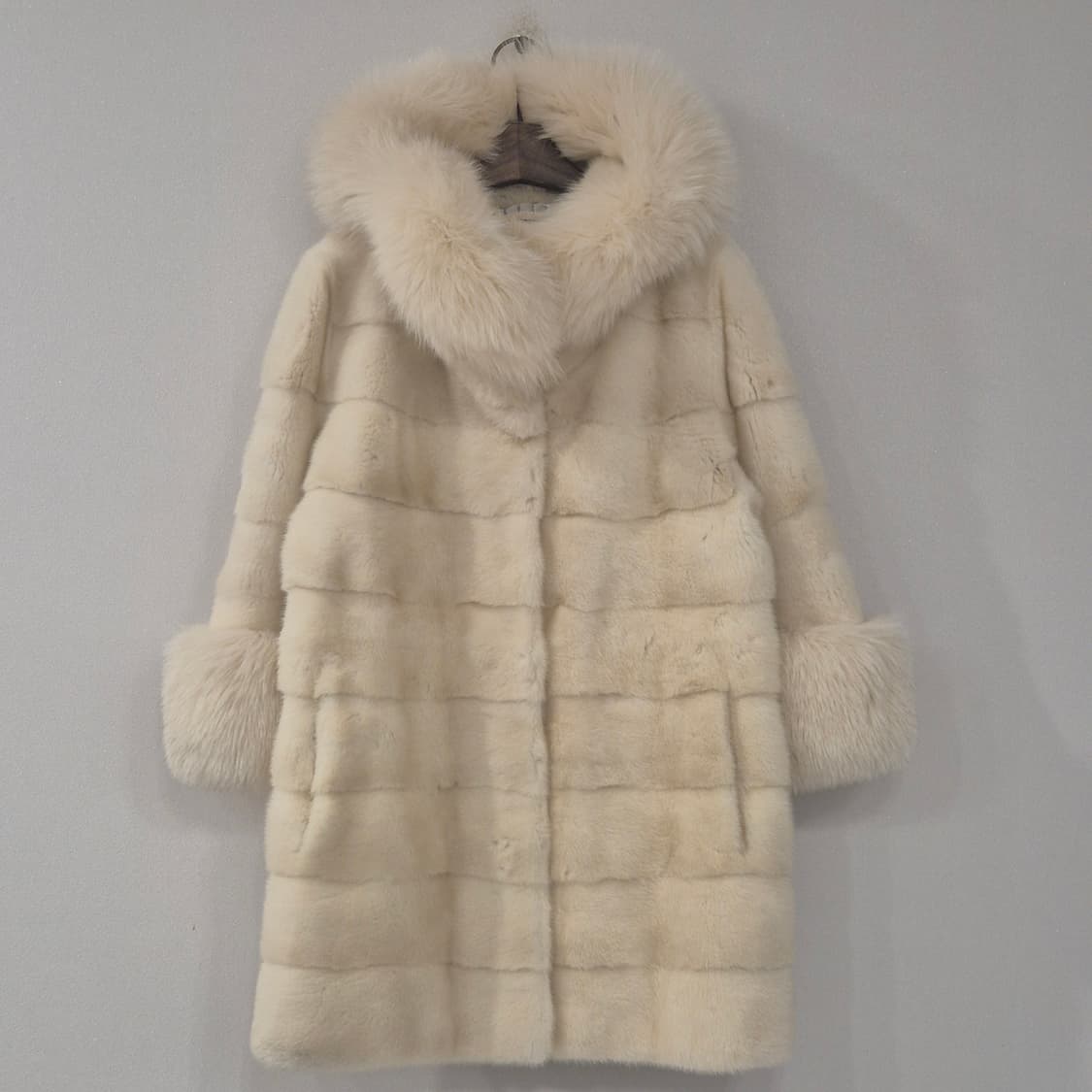 코펜하겐 플래티넘 밍크 후드 코트 55~66 상품이미지1