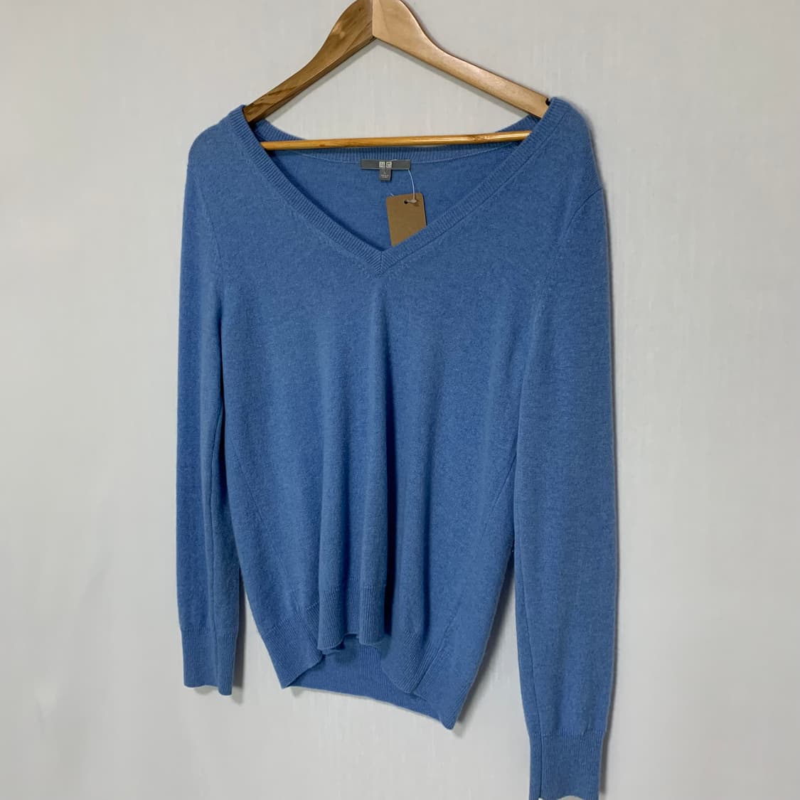 유니클로 브이넥 캐시미어 100% 빈티지 니트 소라 블루 L 상품이미지2