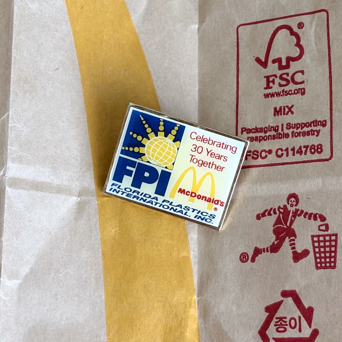 맥도날드 빈티지 크루 핀뱃지 라펠핀 ‘FPI’ 상품이미지1