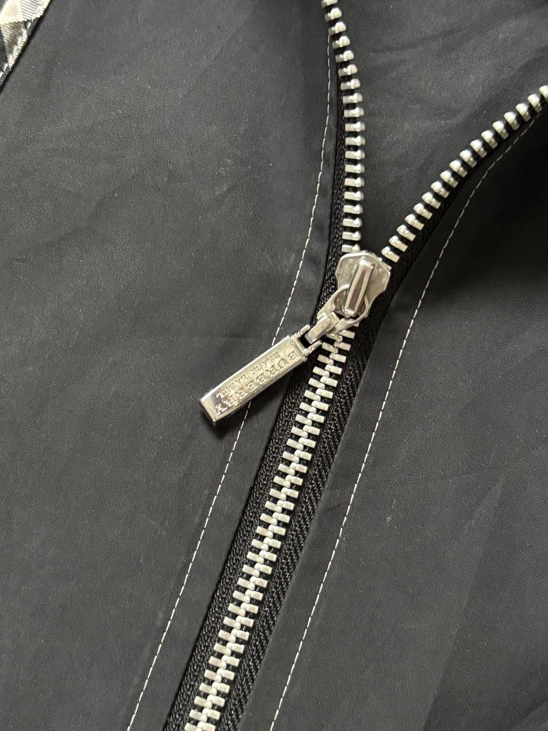 Burberry 버버리 블랙라벨 블랙 체크 트리밍 후드 집업 상품이미지7