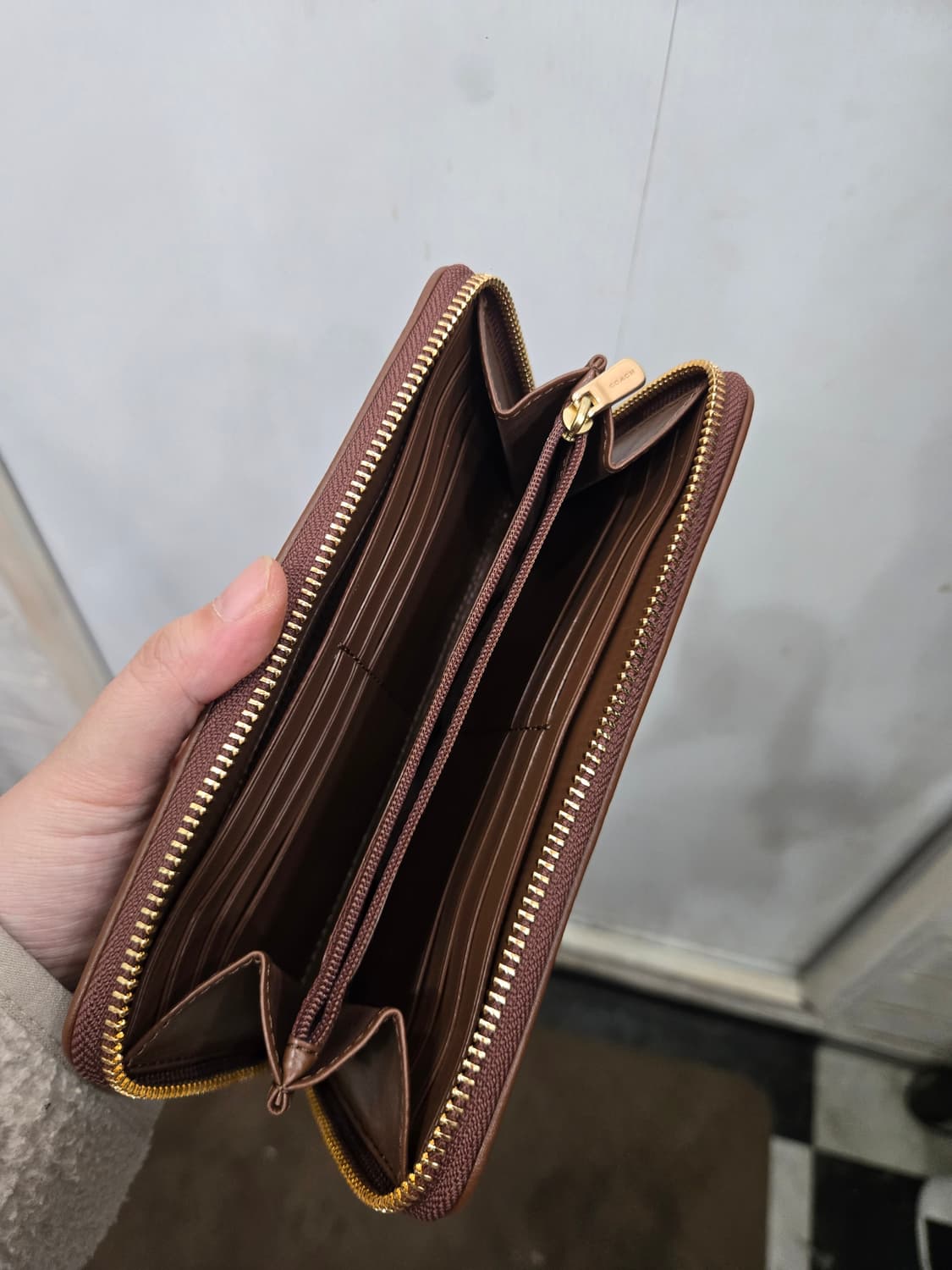 COACH 코치 시그니처 장지갑! 깔끔한 디자인 실물이 더 이뻐요! 상품이미지5