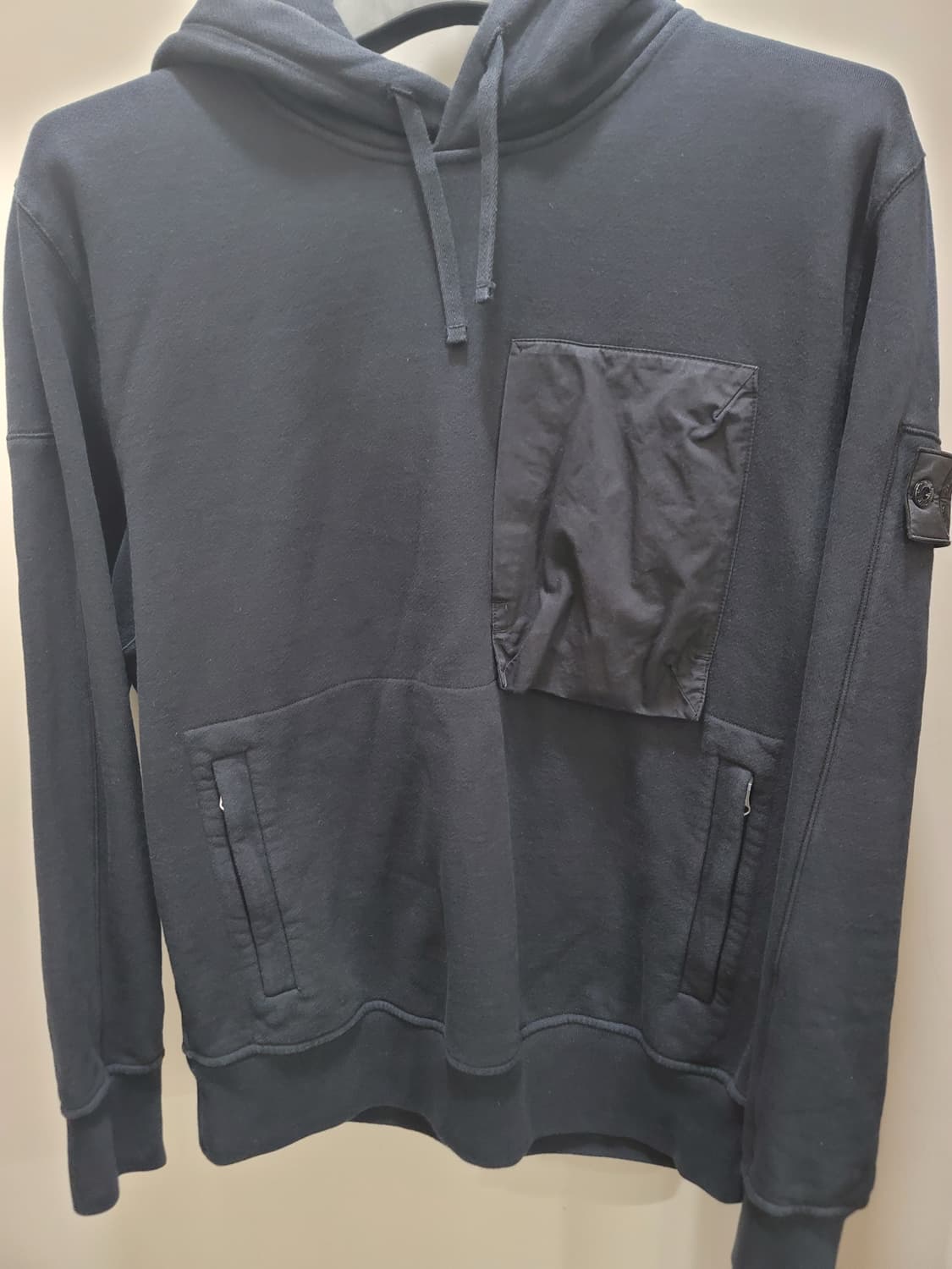 스톤아일랜드 쉐도우프로젝트 블랙 포켓 후드티 상품이미지1