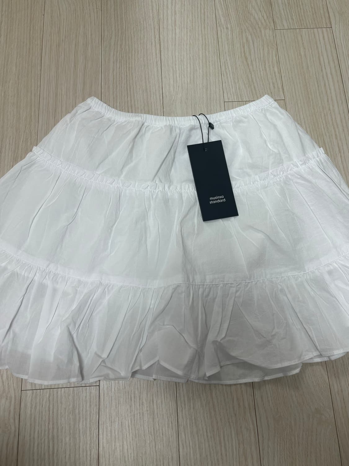 무신사스탠다드우먼 우먼즈 코튼 티어드 미니 스커트 [화이트] xs 상품이미지2