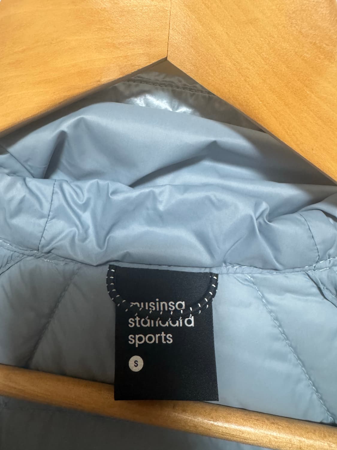 무신사스탠다드 아이언 라이트 다운자켓 S 라이트블루 상품이미지4