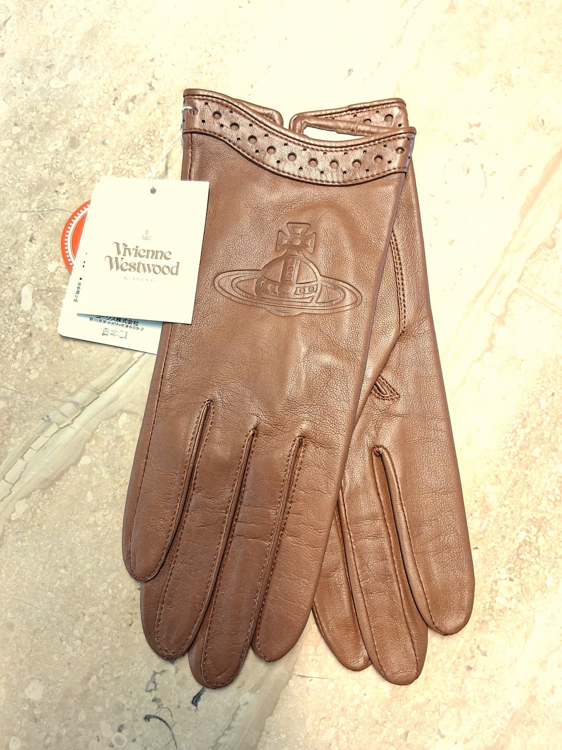 비비안 웨스트우드 빅orb 로고 양가죽 장갑 브라운(새상품) 상품이미지3