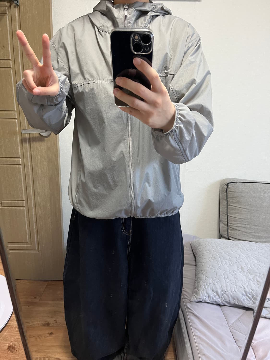 유니클로 그레이 바람막이 상품이미지2
