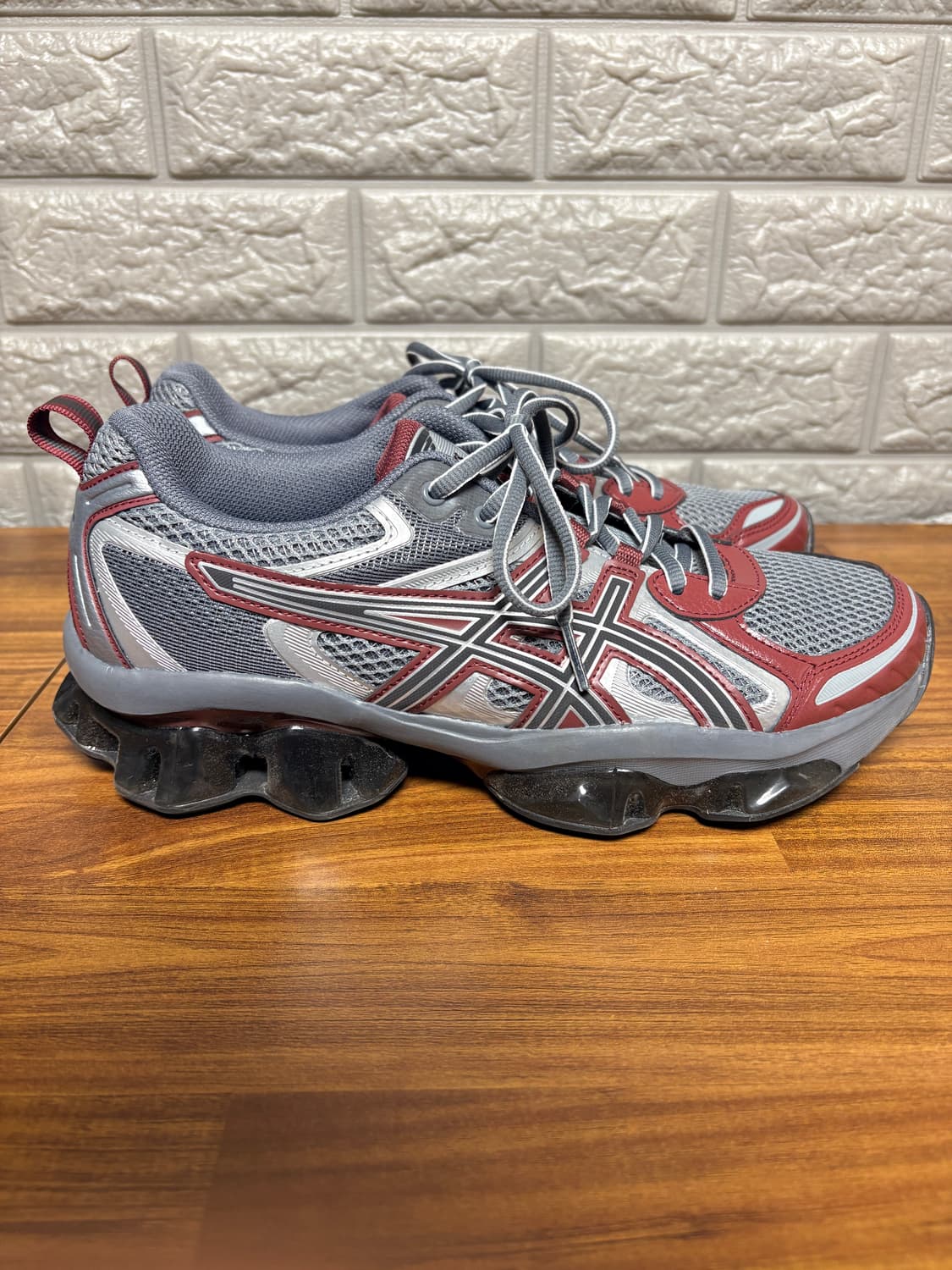 아식스 젤 퀀텀 키네틱 시트 락 다크 체리 275 상품이미지4