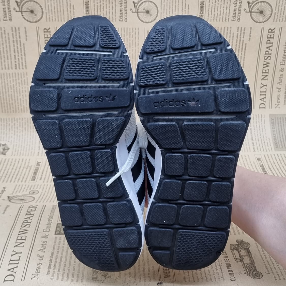 아디다스 스위프트런 여성운동화230 상품이미지3