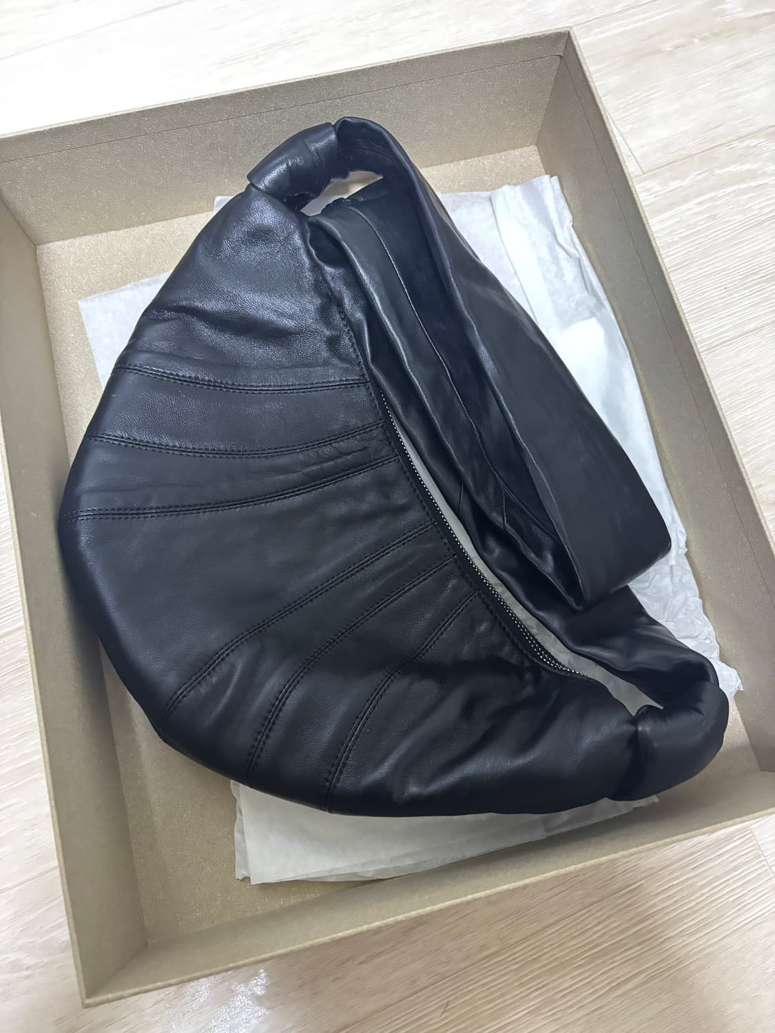 [S] 르메르 크루아상백 나파 레더 블랙 상품이미지1