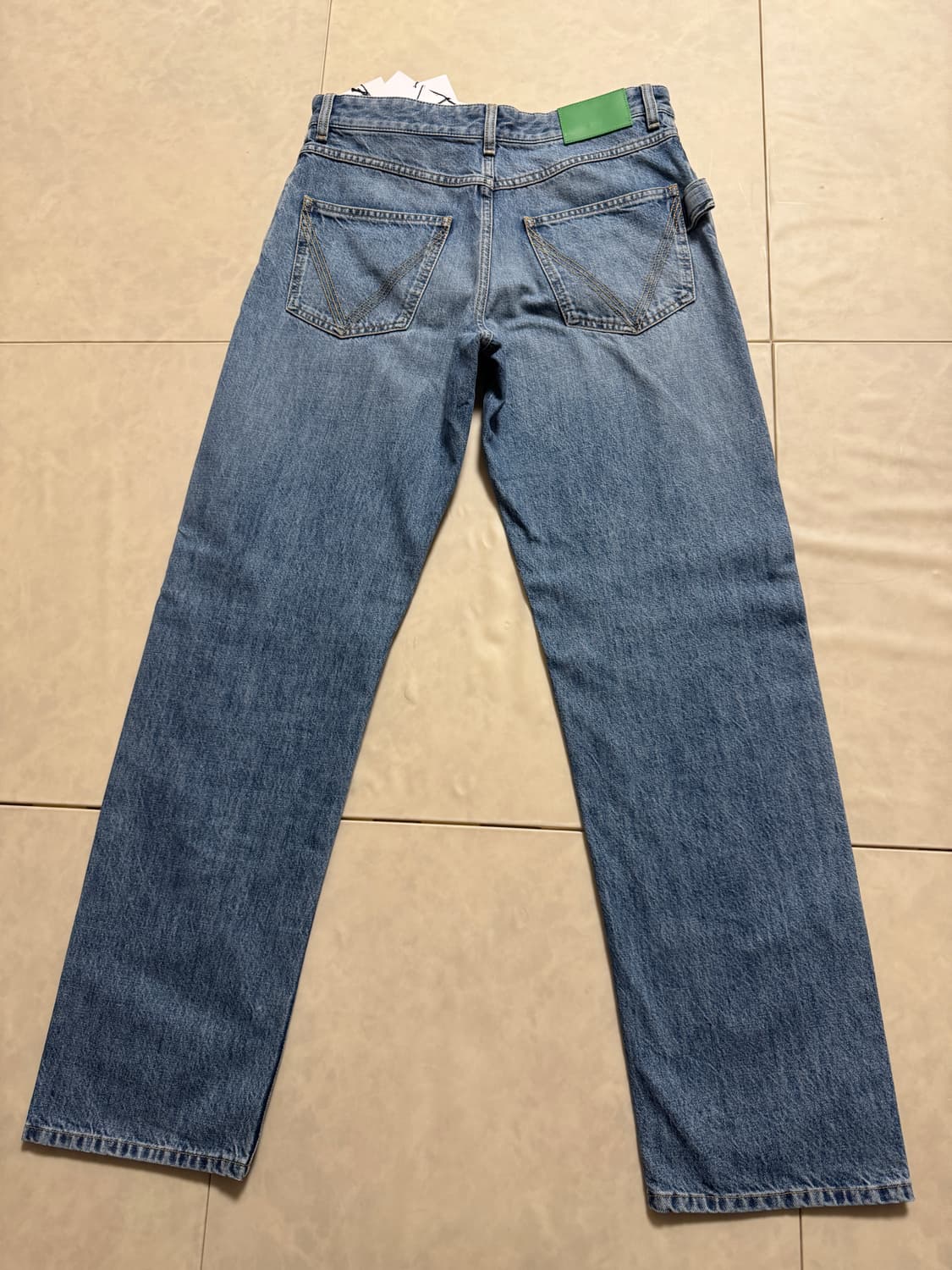 보테가 베네타) 24ss 스트레이트핏 데님 청바지 46(30~32추천) 상품이미지3