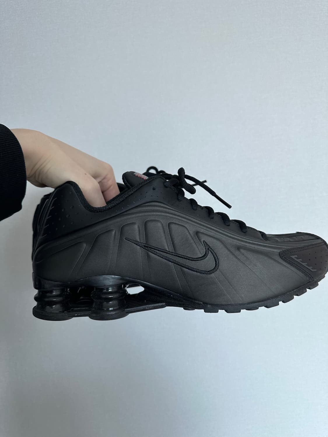 나이키 샥스 r4 트리플 블랙 노박스 HQ1988-001 상품이미지2