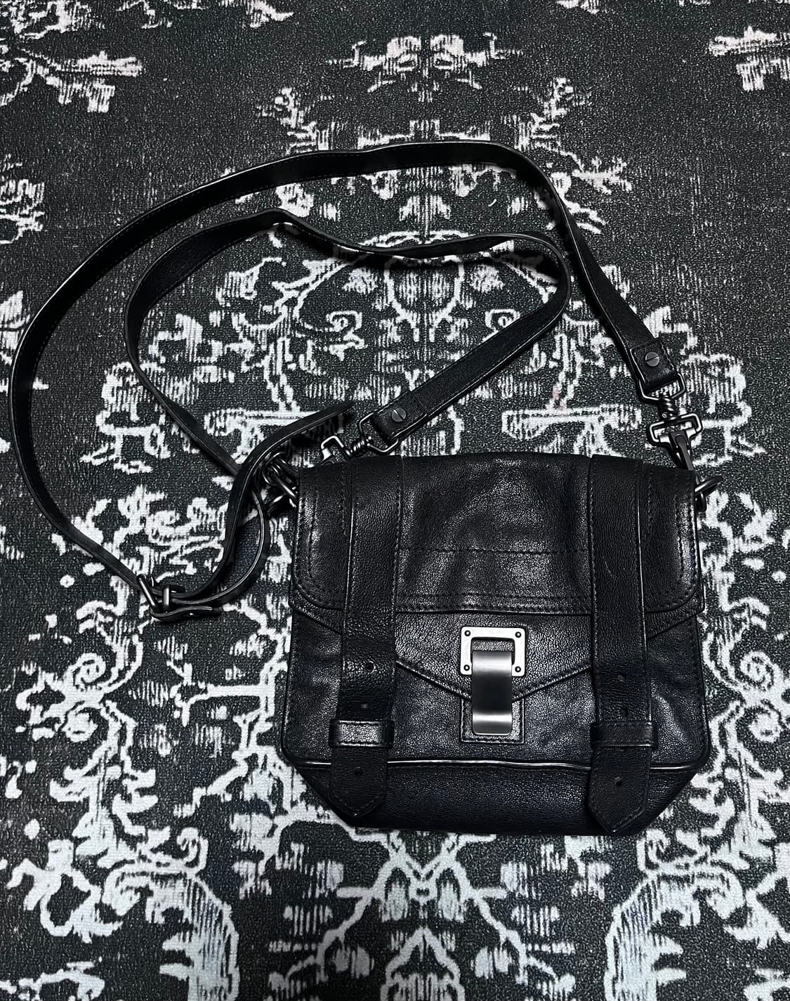 정품카드보유)Proenza Schouler PS1 Tiny 레더 크로스백 상품이미지1
