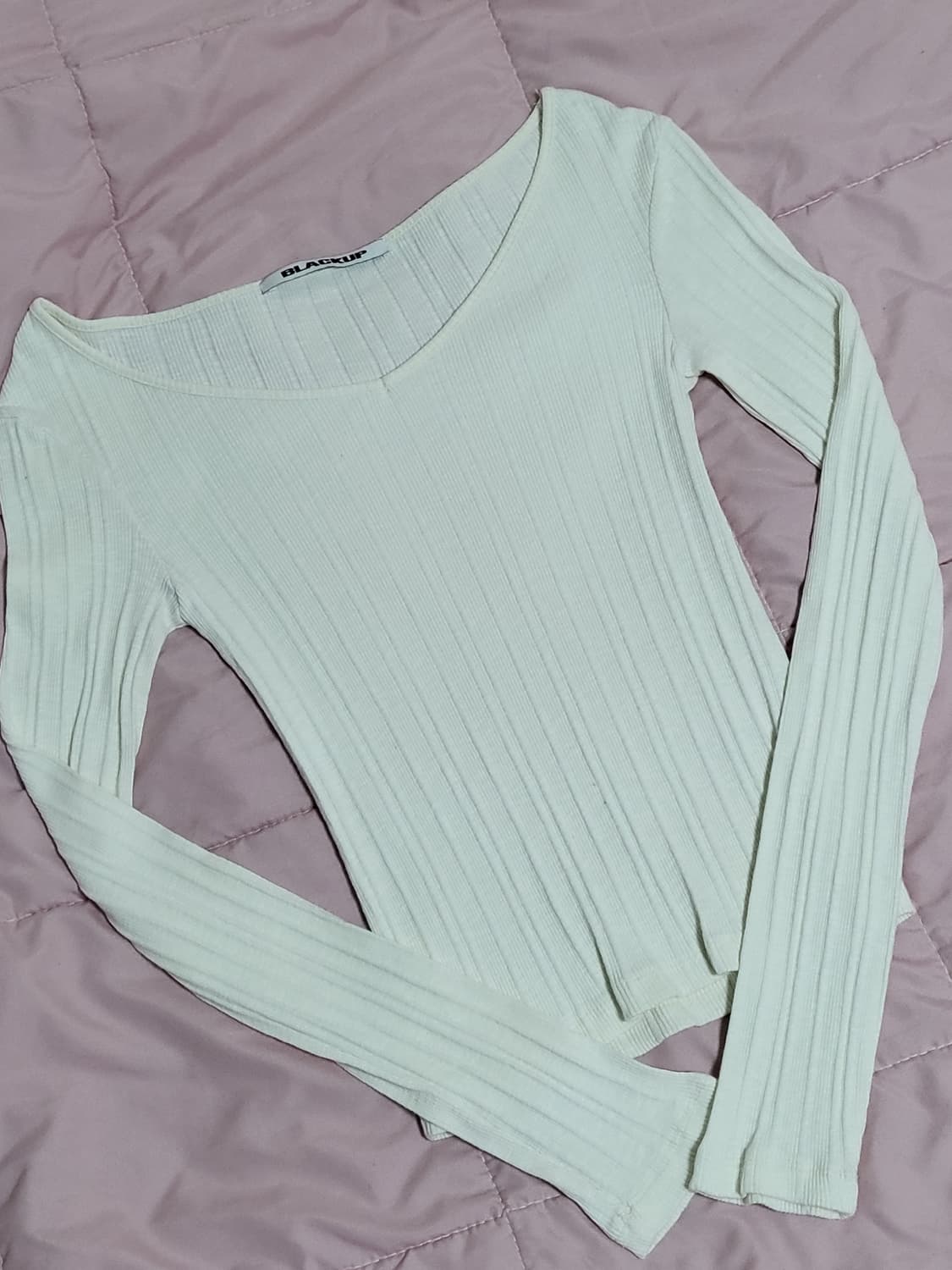 블랙업 루빌리 와이드 브이넥 긴팔티 아이보리 상품이미지4