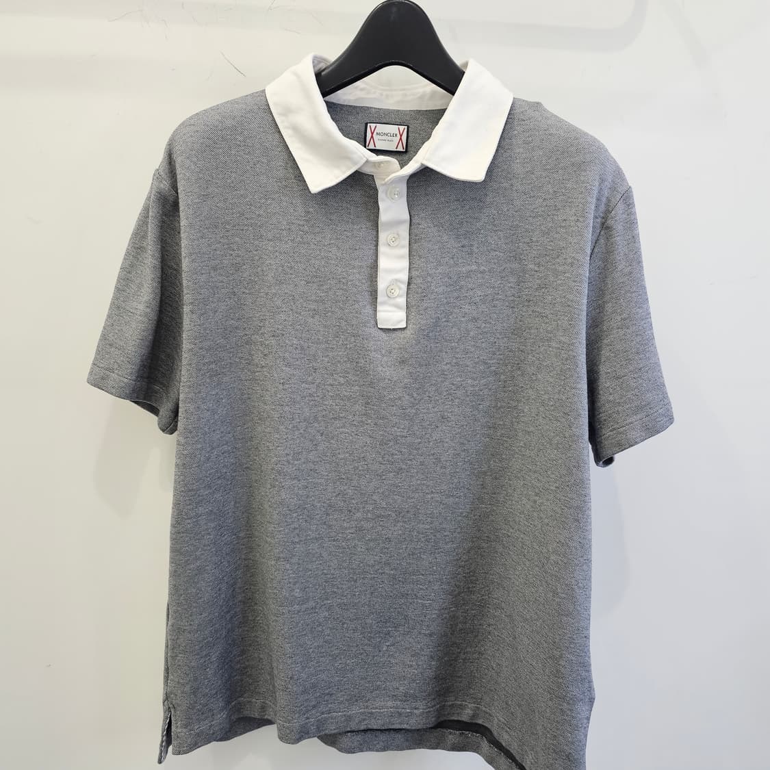 몽클레어 감마블루(Moncler Gamme Bleu) 반팔 카라티 상품이미지1