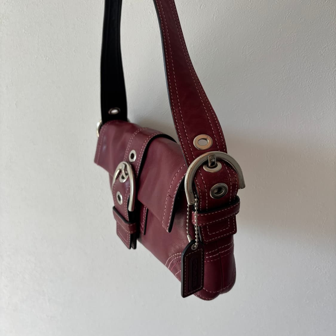 COACH Y2K Buckle Leather Shoulder Bag 상품이미지5