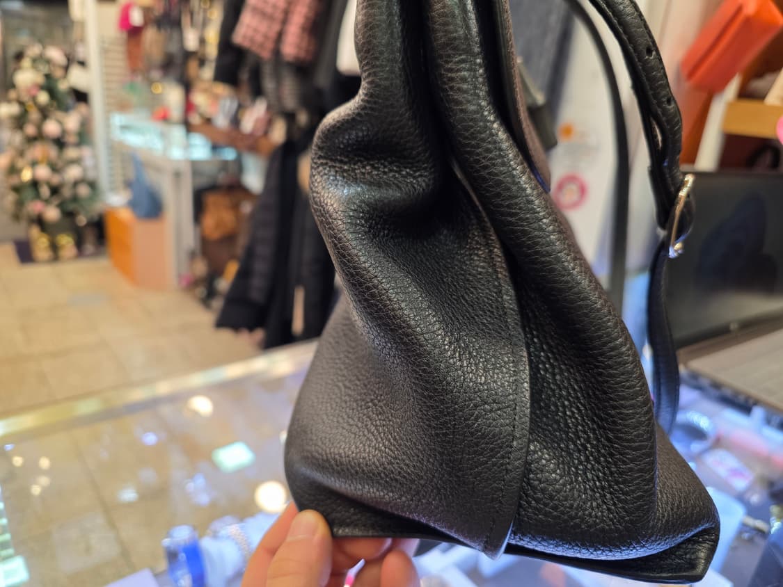 구찌 뱀부 데일리 탑 핸들백 /구찌의 시그니처 스타일과 장인 정신 상품이미지3